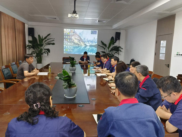 公司副總經(jīng)理、安全總監(jiān)到鋼構(gòu)公司調(diào)研