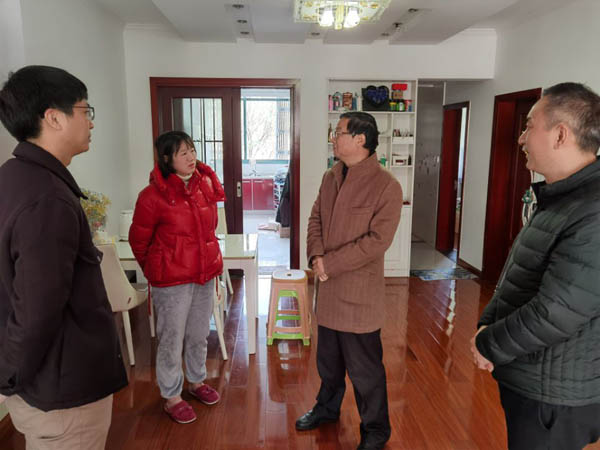 公司黨委開(kāi)展走訪(fǎng)慰問(wèn)工作 公司黨委開(kāi)展走訪(fǎng)慰問(wèn)工作