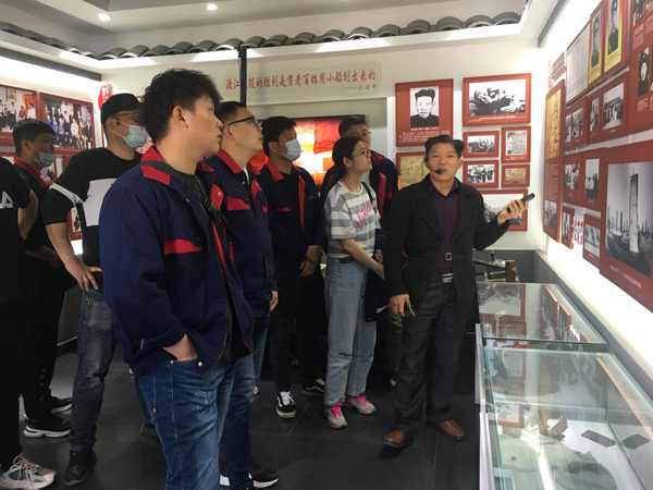 第二建筑工程事業(yè)部開展主題團(tuán)日活動(dòng) 第二建筑工程事業(yè)部開展主題團(tuán)日活動(dòng)