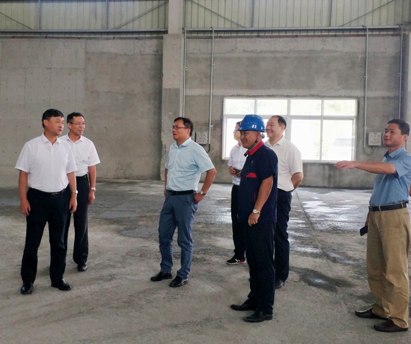 集團公司黨委委員、股份公司黨委書記、總經(jīng)理蔣培進到矸石項目部調(diào)研 