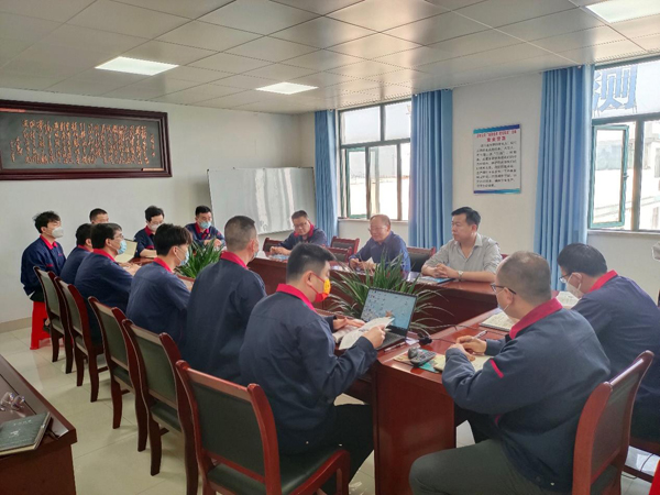 公司總經理送新任干部履職 公司總經理送新任干部履職