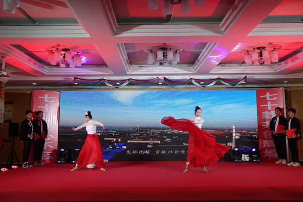 公司舉辦“建安賦”配樂.朗誦.舞蹈專題競(jìng)演 公司舉辦“建安賦”配樂.朗誦.舞蹈專題競(jìng)演